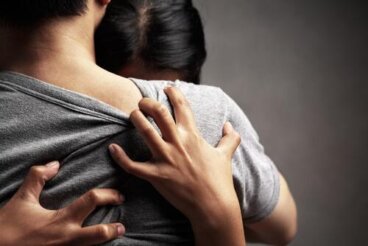 3 Anzeichen für Unsicherheit in der Beziehung