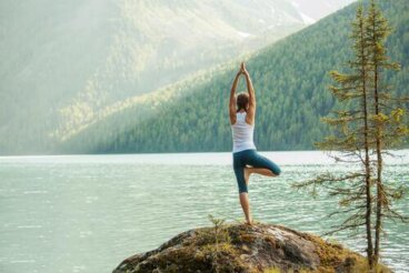 5 einfache Yoga-Positionen für einen besseren Energiefluss