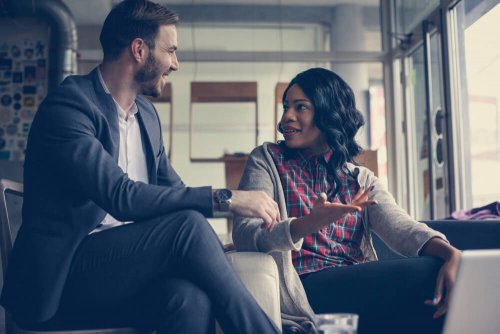 3 Schlüssel zu einem Gespräch, ohne das Interesse des Gegenübers zu verlieren