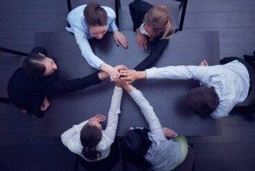 Wie man ein Arbeitsteam zusammenhält