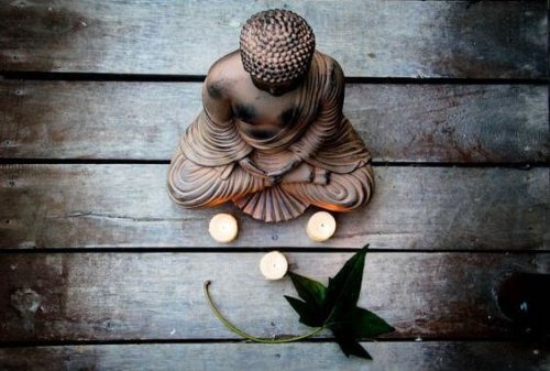 Wie wir laut dem Buddhismus mit Angst umgehen sollten
