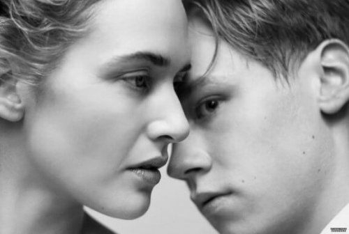 Der Vorleser: Geheimnisse, Leidenschaft und Trauma