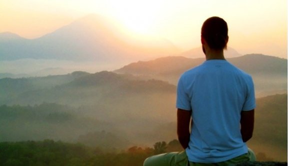 5 Vorteile eines Rückzugs in die Meditation