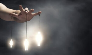 Wie funktioniert Gedankenkontrolle?