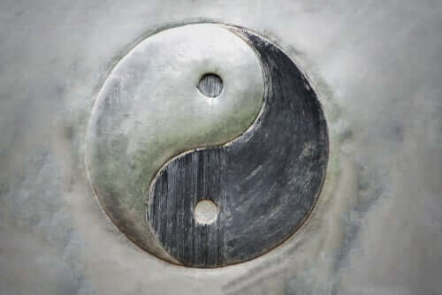 Yin und Yang: Die Dualität der Existenz