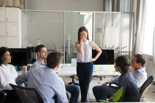 Das Dilbert-Prinzip: Warum Unternehmen inkompetente Mitarbeiter befördern