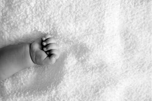 Marasmus: Warum Zuneigung in der frühen Kindheit so wichtig ist