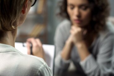 Transdiagnostische Therapie in einer Welt der Kategorisierung
