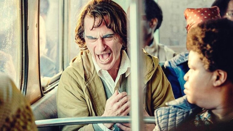 Warum lachen wir manchmal in unpassenden Situationen?