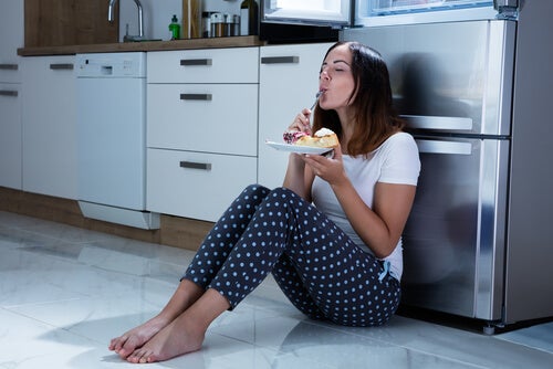 Wie du echten Hunger von emotionalem Hunger unterscheidest