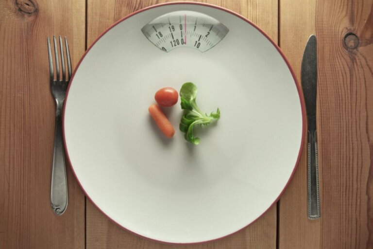 Extreme Promi-Diäten und die Auswirkungen auf die psychische Gesundheit von Frauen