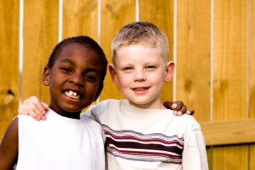Rassistische Vorurteile von Kindern abbauen