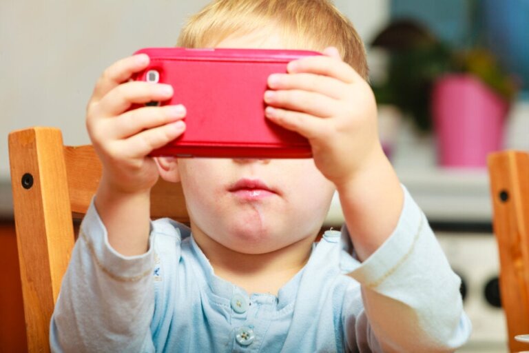 Wenn Kinder den ganzen Tag vor einem Bildschirm verbringen