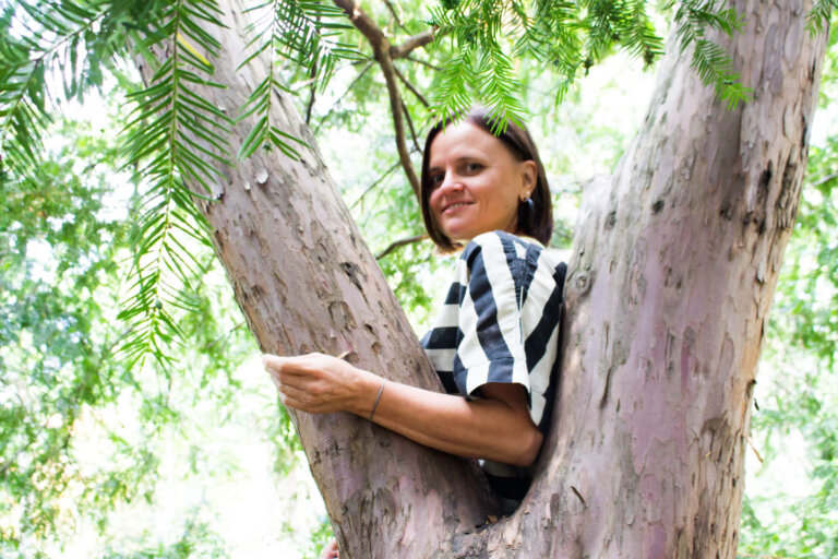 Was unterscheidet Waldbaden von einem Waldspaziergang?