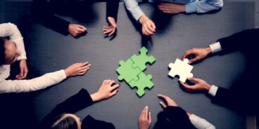 Gruppendynamik: Wie wir uns in Gruppen verhalten