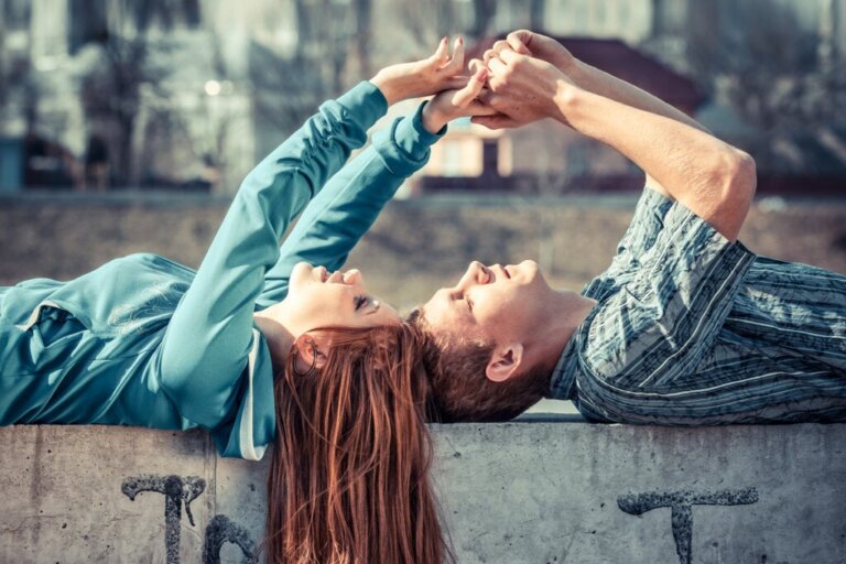 Wie unsere erste Liebe unser Gehirn beeinflusst