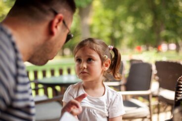 Entwertende Eltern erhöhen das Risiko für psychische Störungen bei ihren Kindern