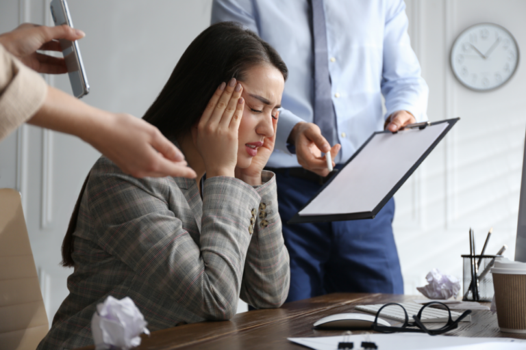 Zwei häufige Stressfaktoren: Job und Joblosigkeit