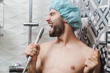 Warum singen wir gerne unter der Dusche?