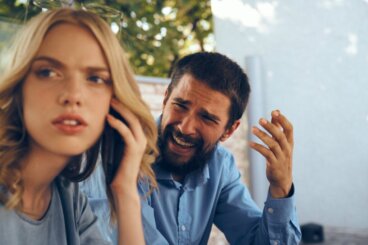 Misogynie: Charakteristisches Verhalten frauenfeindlicher Menschen