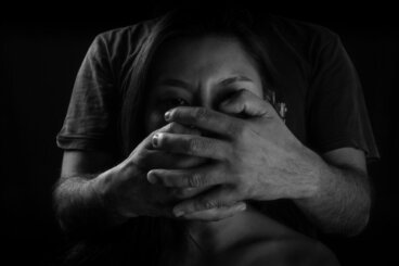 Wie du potenzielle Sexualstraftäter erkennen kannst