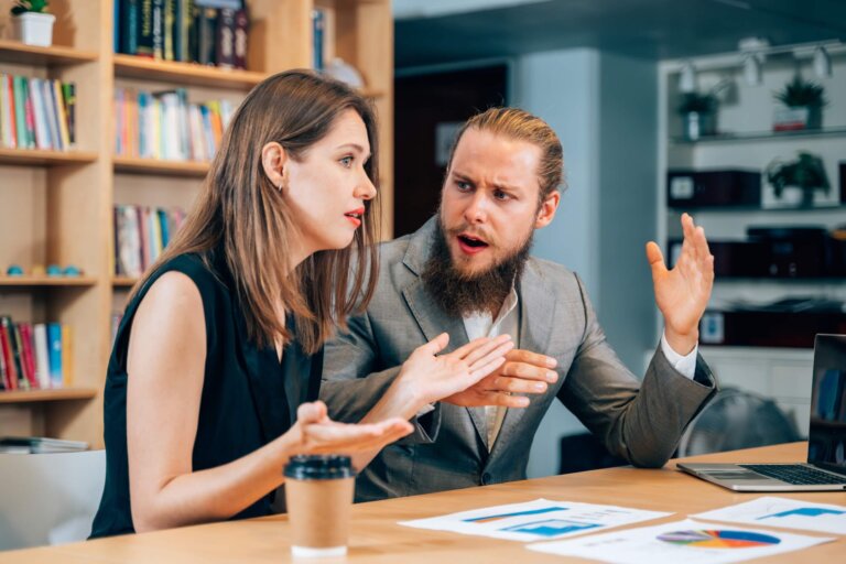 Streitkultur: 44 Fragen für Debatten mit Familie oder Freunden