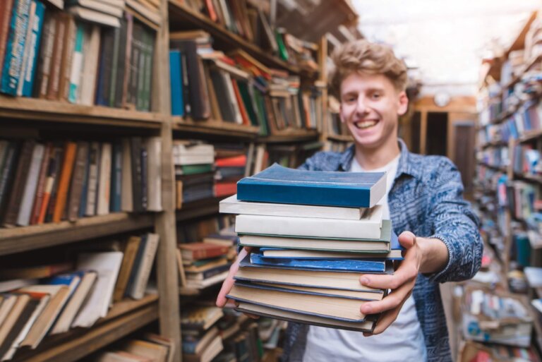 15 empfehlenswerte Bücher für Teenager