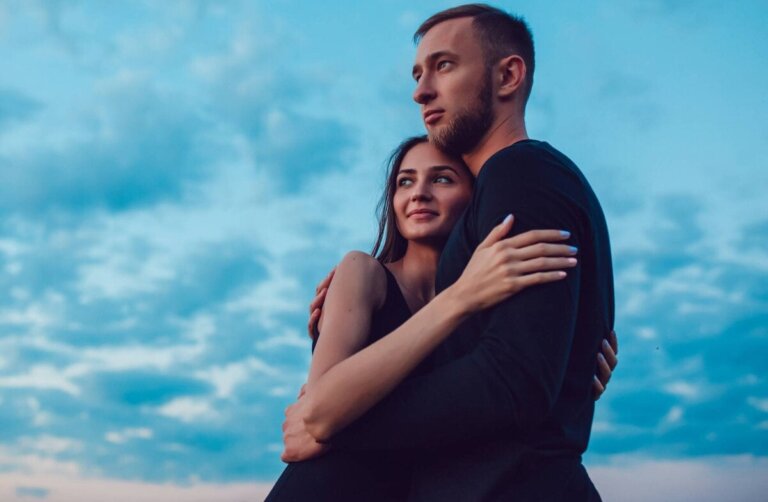 Auswandern aus Liebe: psychologische Herausforderungen