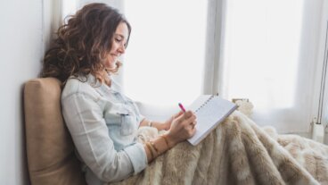 Tagebuch schreiben: Diese Fragen bringen dich dir selbst näher