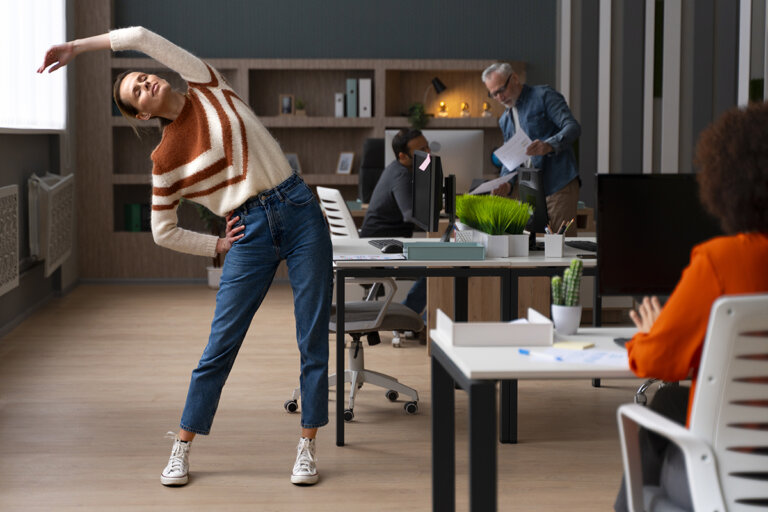ergonomische möbel und übungen im Büro