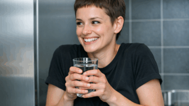 Der Fehler, nervöses Lachen sofort als Leichtigkeit zu lesen